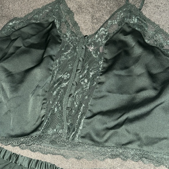 Matching sleep set - Picture 2 of 5